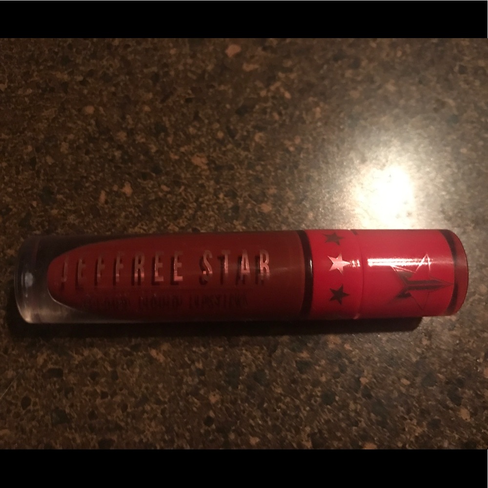 Jeffree Star Liquid Lipstick in Designer Blood